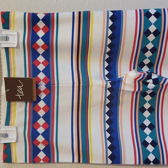 NWT Tea Collection Capris - Picture 3 of 4